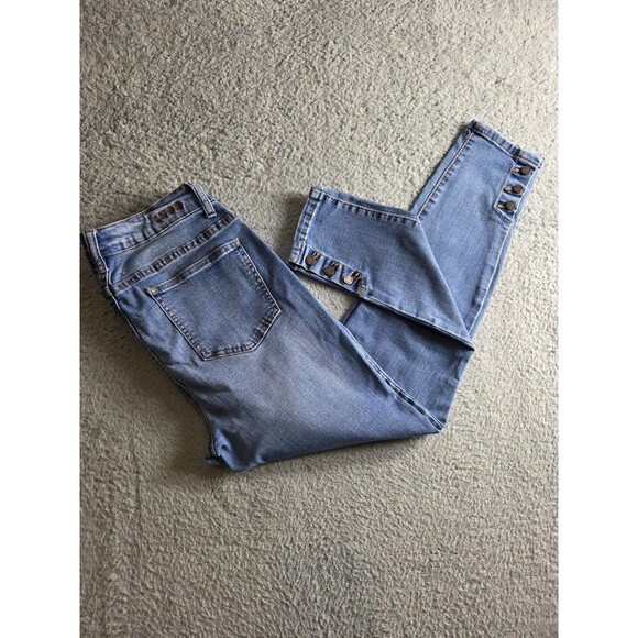 IZOD Jeans Womens 8 Light Wash Skinny Stretch Ankle Button Hem Denim Mid Rise - Picture 1 of 13
